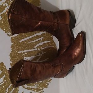 BCBG cowgirl boot size 5 1/2B metallic bronze leather
